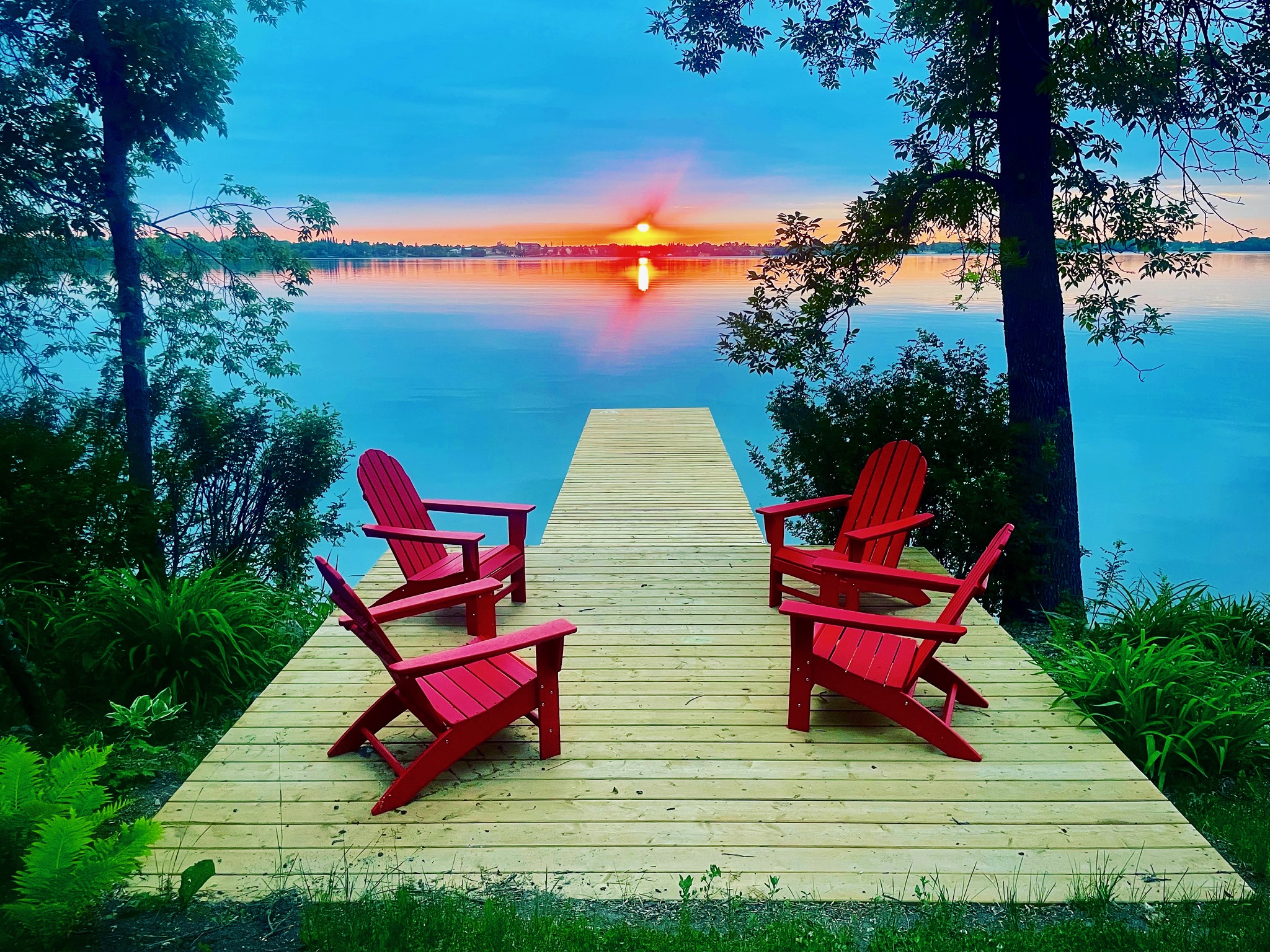 Shore deck and lift dock system in Lac du Bonnet, Manitoba